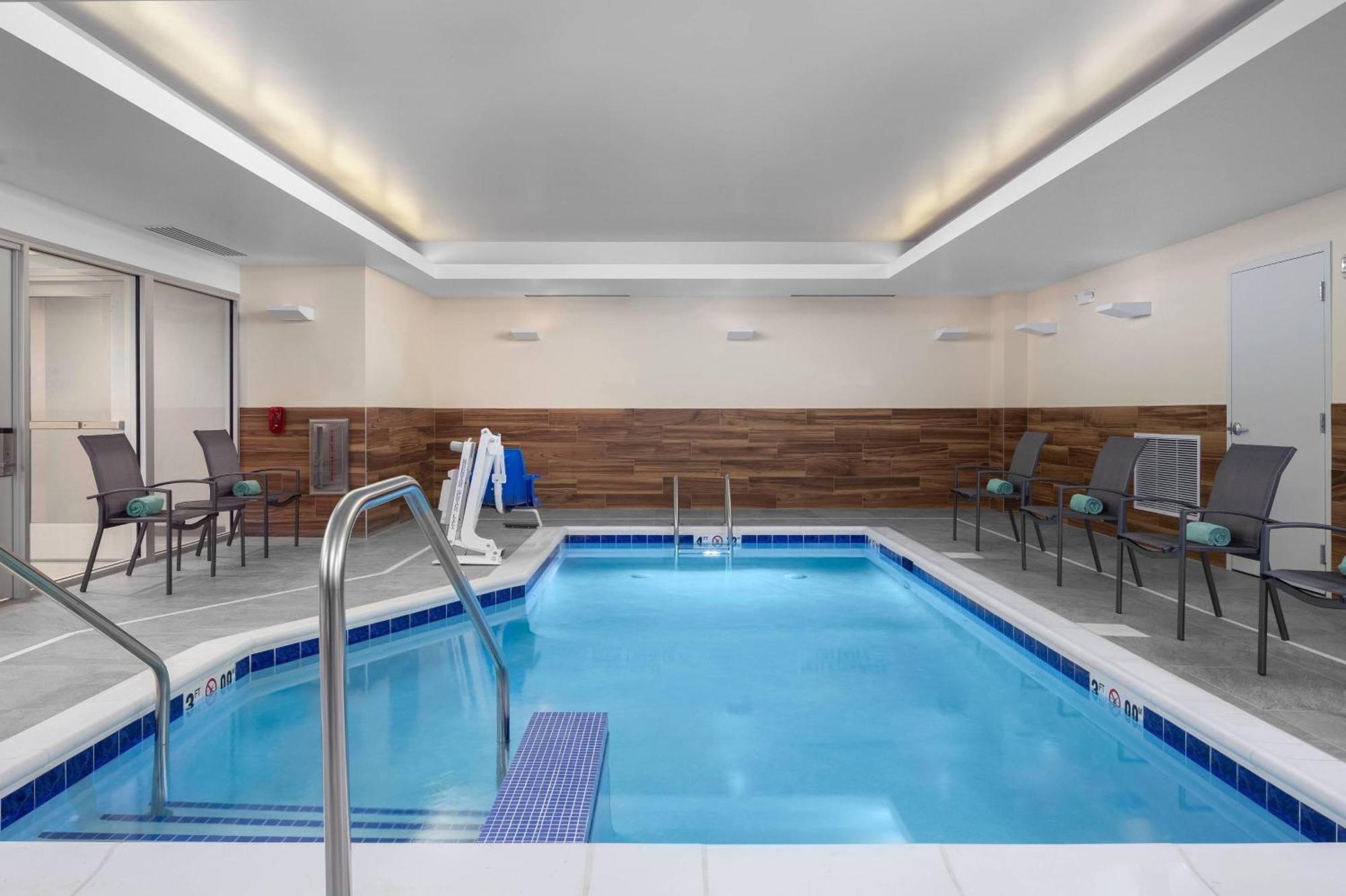 Fairfield Inn & Suites By Marriott Kenosha Pleasant Prairie Ngoại thất bức ảnh